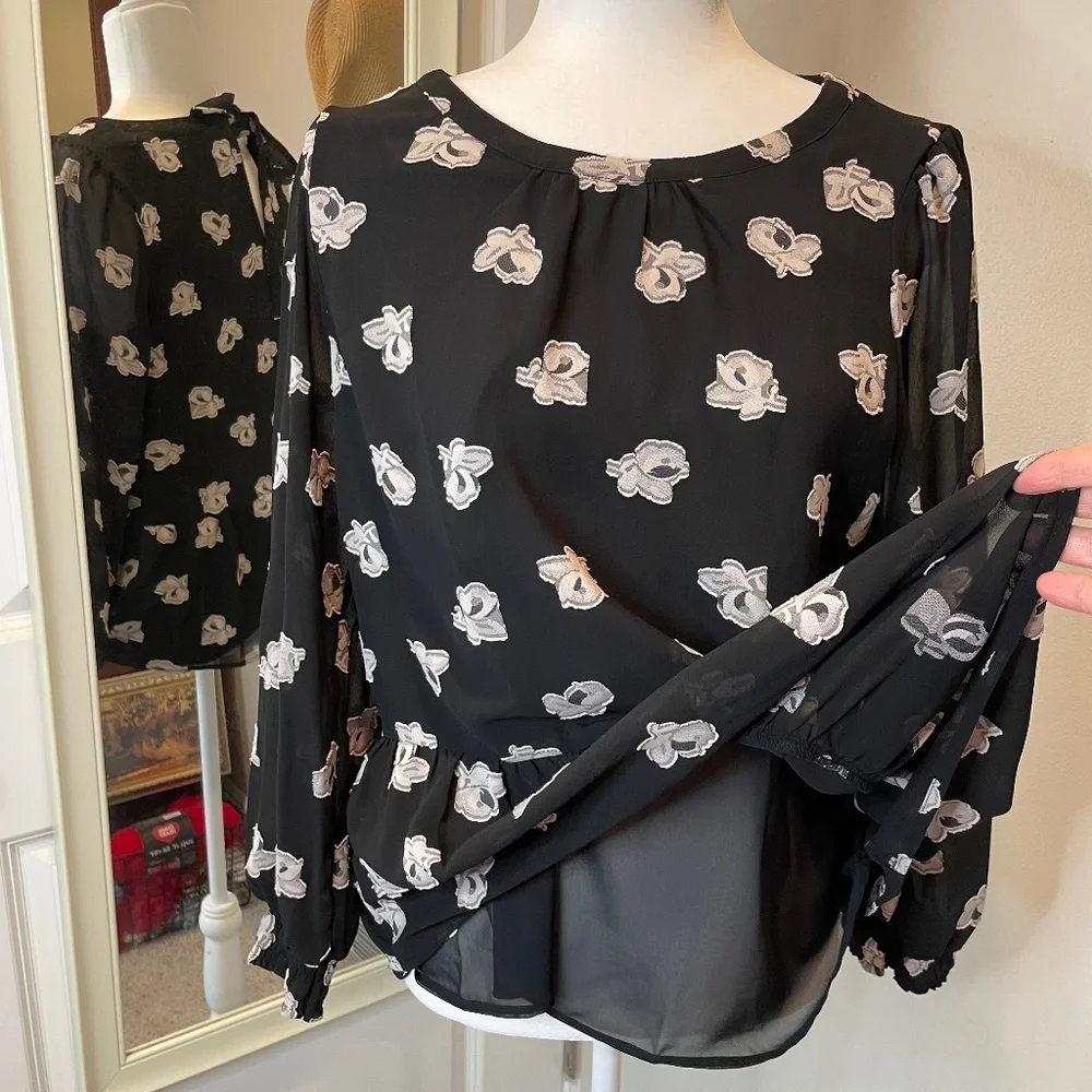 Loft Black and Off-White Ruffle-Bottom Top - PM - Picture 6 of 14